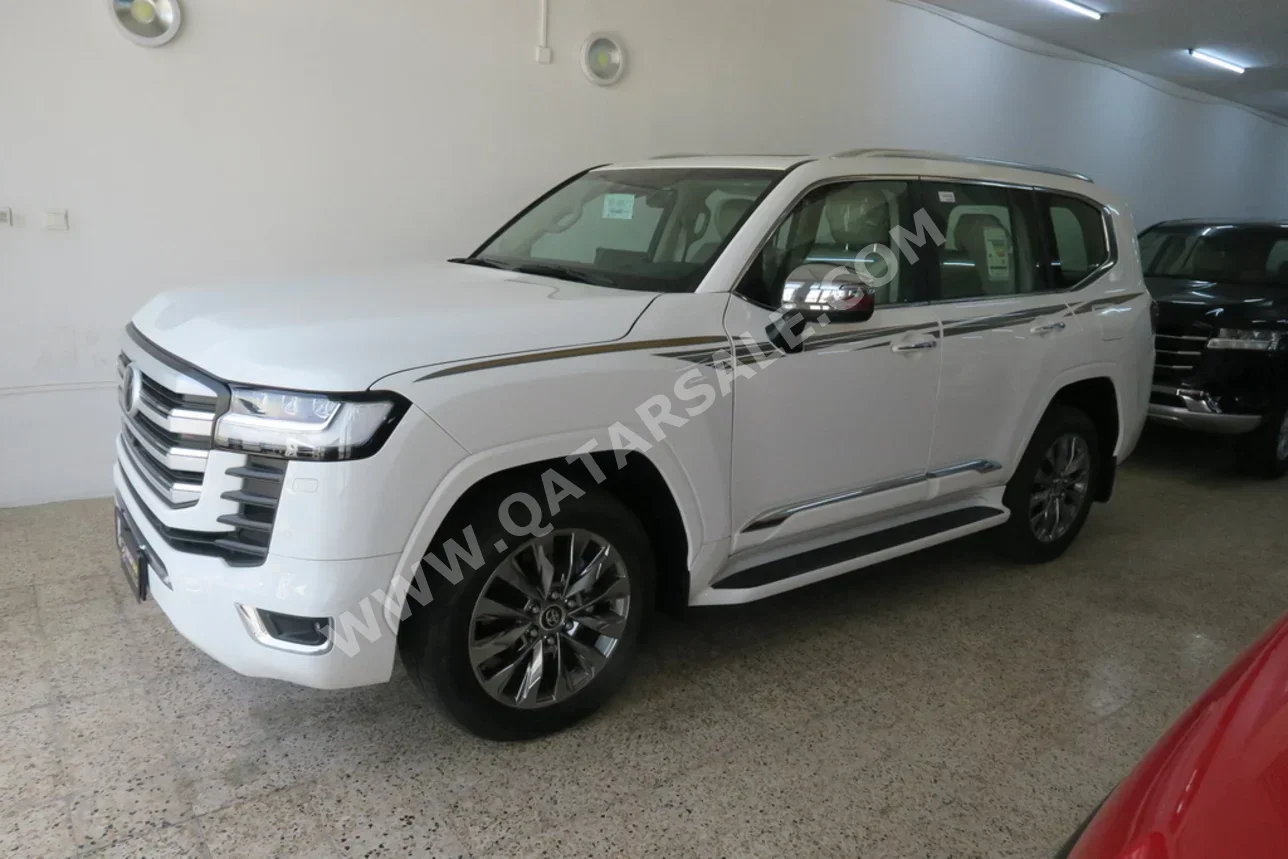 Toyota  Land Cruiser  VXR Twin Turbo  2024  Automatic  26,000 Km  6 Cylinder  Four Wheel Drive (4WD)  SUV  White  With Warranty