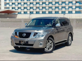 نيسان  باترول  ال اي  2013  اوتوماتيك  220,000 كم  8 سلندر  دفع رباعي  اس يو في  رمادي مطفي