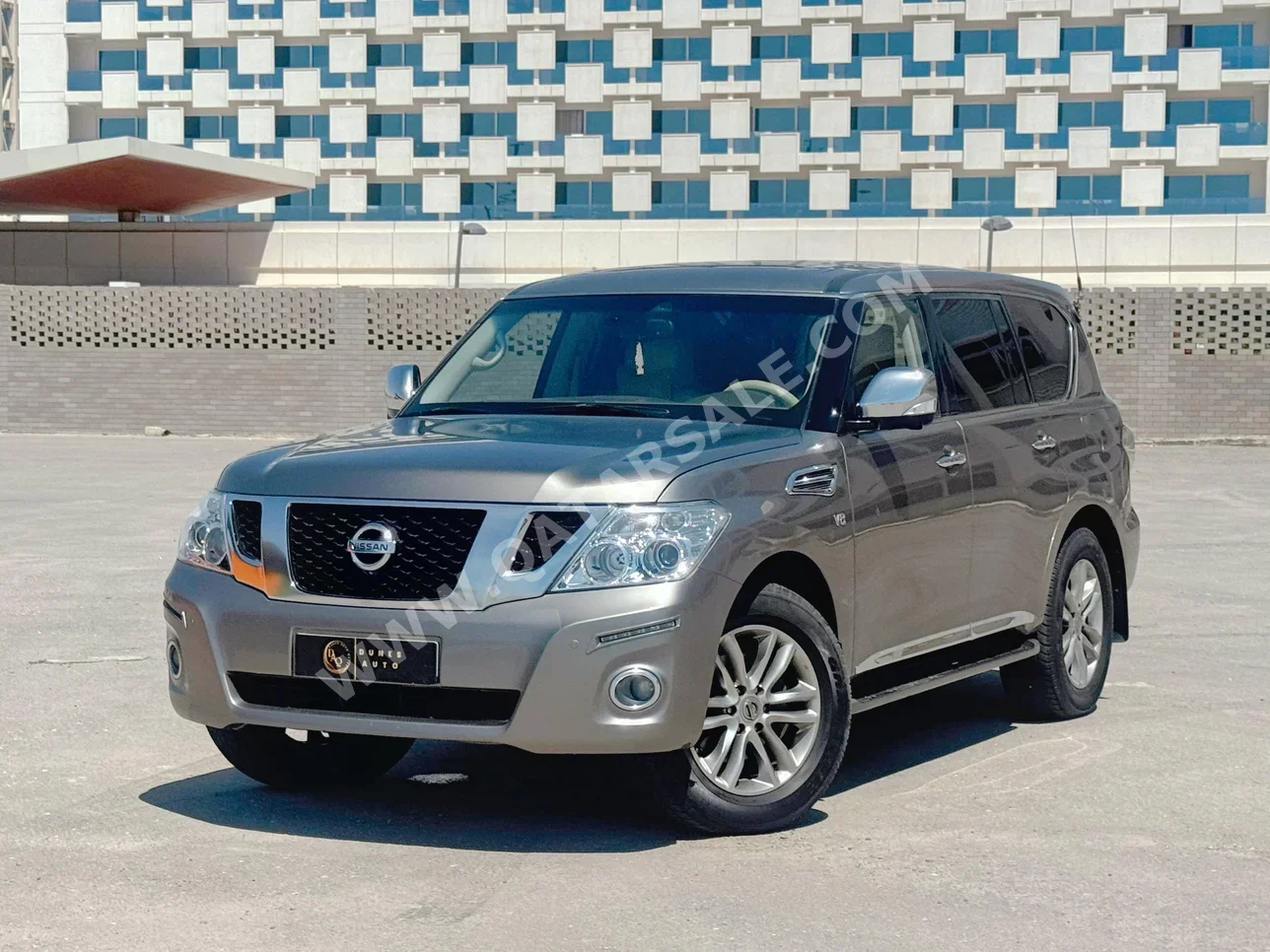 نيسان  باترول  ال اي  2013  اوتوماتيك  220,000 كم  8 سلندر  دفع رباعي  اس يو في  رمادي مطفي