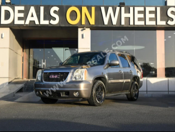 GMC  Yukon  SLT  2009  Automatic  418,000 Km  8 Cylinder  Four Wheel Drive (4WD)  SUV  Gray
