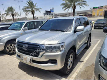 Toyota  Land Cruiser  GX  2020  Automatic  285,000 Km  6 Cylinder  Four Wheel Drive (4WD)  SUV  Silver