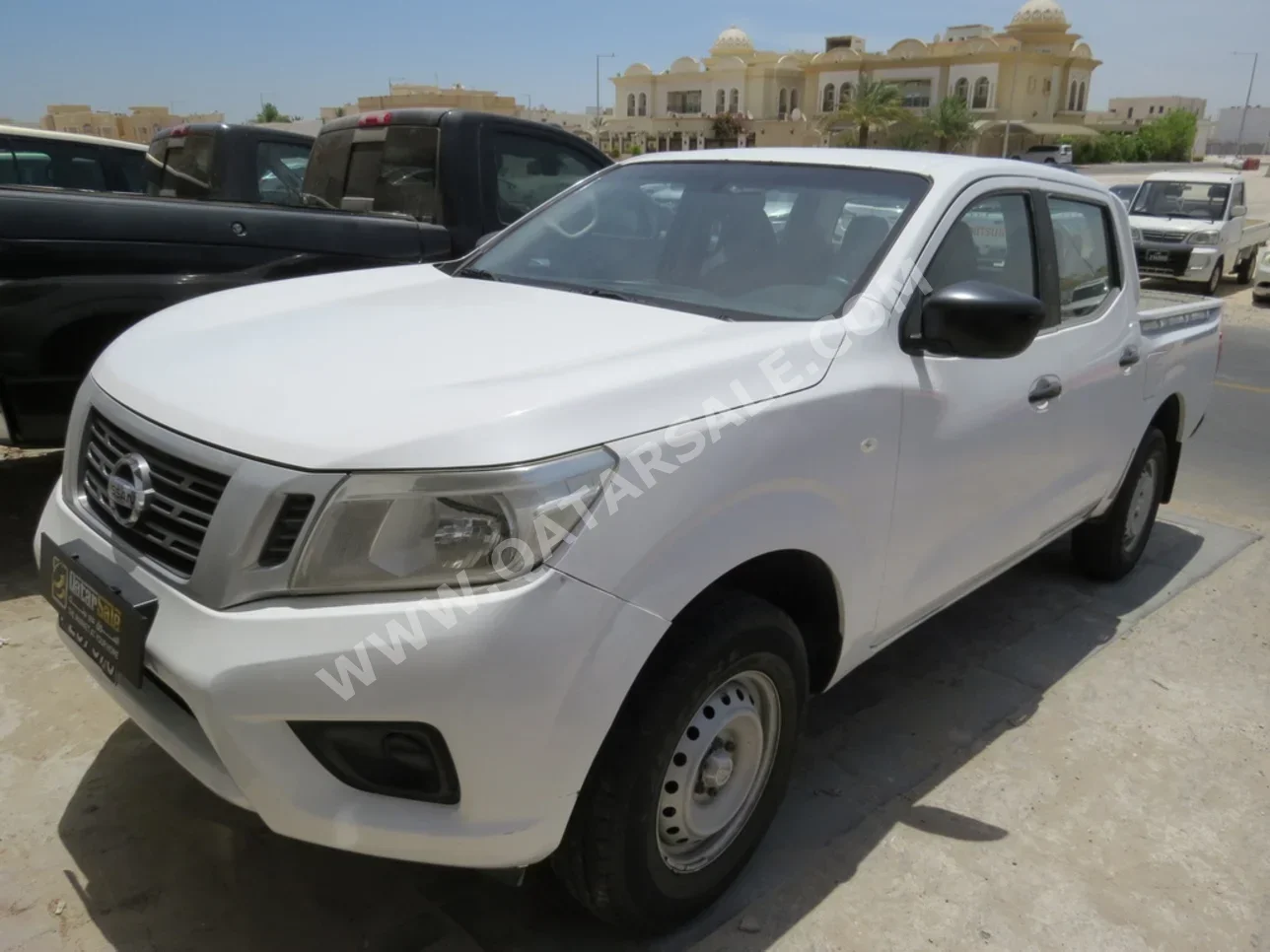 نيسان  نافارا  2019  عادي  150,000 كم  4 سلندر  دفع خلفي  بيكب  أبيض