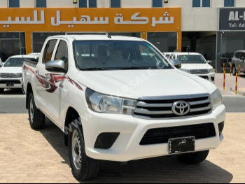 Toyota  Hilux  2023  Manual  137,000 Km  4 Cylinder  Four Wheel Drive (4WD)  Pick Up  White