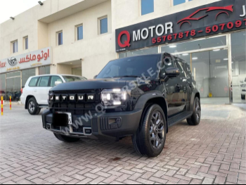 Jetour  T2  Luxury  2025  Automatic  21,000 Km  4 Cylinder  Four Wheel Drive (4WD)  SUV  Black  With Warranty