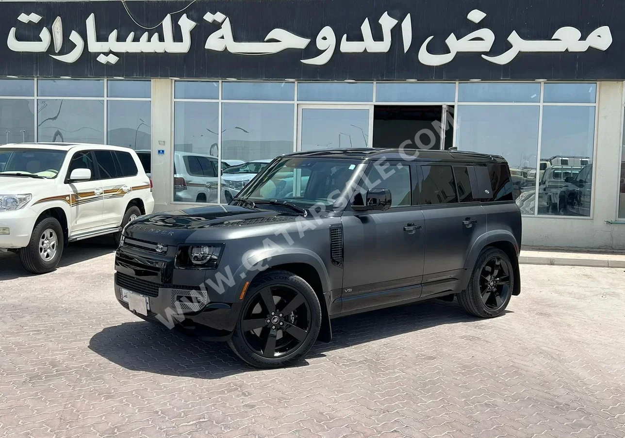 Land Rover  Defender  2023  Automatic  21,000 Km  6 Cylinder  Four Wheel Drive (4WD)  SUV  Black  With Warranty