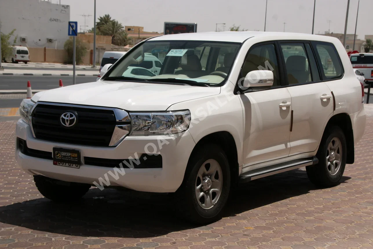 Toyota  Land Cruiser  GX  2020  Automatic  201,000 Km  6 Cylinder  Four Wheel Drive (4WD)  SUV  White