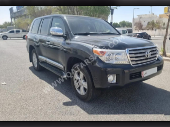 Toyota  Land Cruiser  VXR  2015  Automatic  258,000 Km  8 Cylinder  Four Wheel Drive (4WD)  SUV  Black