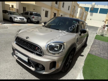 Mini  Cooper  CountryMan  S  2023  Automatic  37,000 Km  4 Cylinder  Front Wheel Drive (FWD)  Hatchback  Light Beige  With Warranty