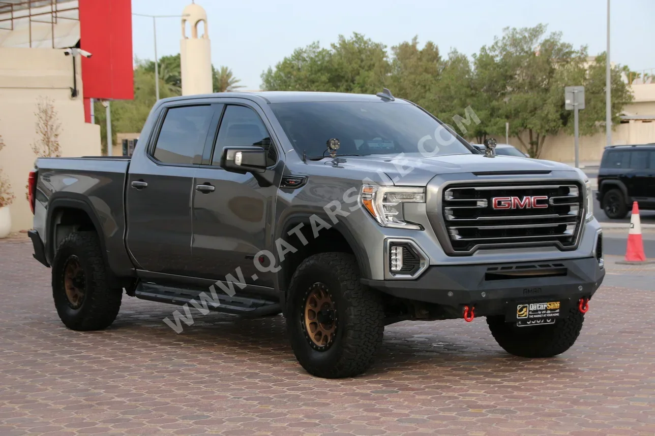 GMC  Sierra  AT4  2020  Automatic  221,000 Km  8 Cylinder  Four Wheel Drive (4WD)  Pick Up  Gray