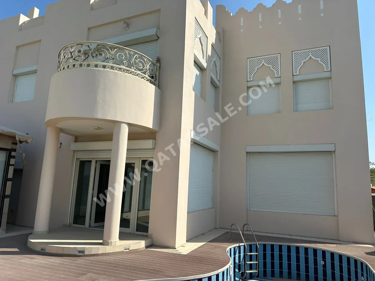 Compound  - Semi Furnished  - Doha  - West Bay Lagoon  - 5 Bedrooms