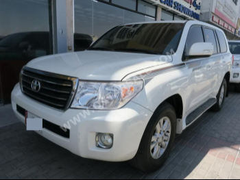 Toyota  Land Cruiser  GX  2012  Automatic  370,000 Km  6 Cylinder  Four Wheel Drive (4WD)  SUV  White