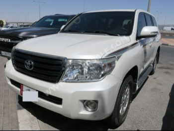 Toyota  Land Cruiser  GX  2014  Automatic  214,000 Km  6 Cylinder  Four Wheel Drive (4WD)  SUV  White