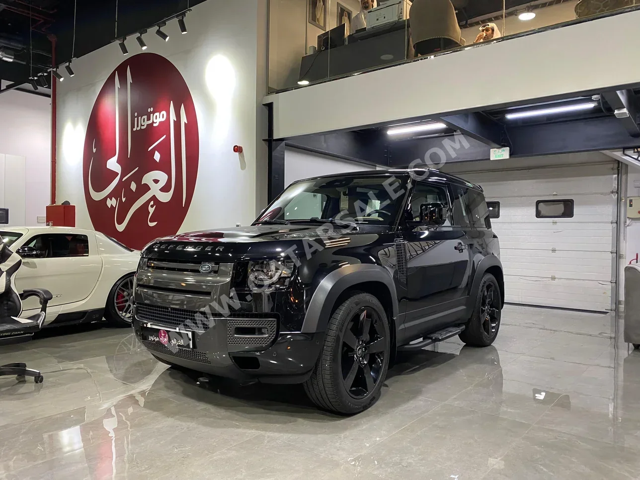 Land Rover  Defender  90  2022  Automatic  71,000 Km  6 Cylinder  Four Wheel Drive (4WD)  SUV  Black  With Warranty