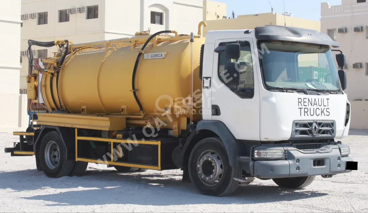 Water Tanker Reanult  2017  White and yellow  Dark Grey  3000  55647 Km