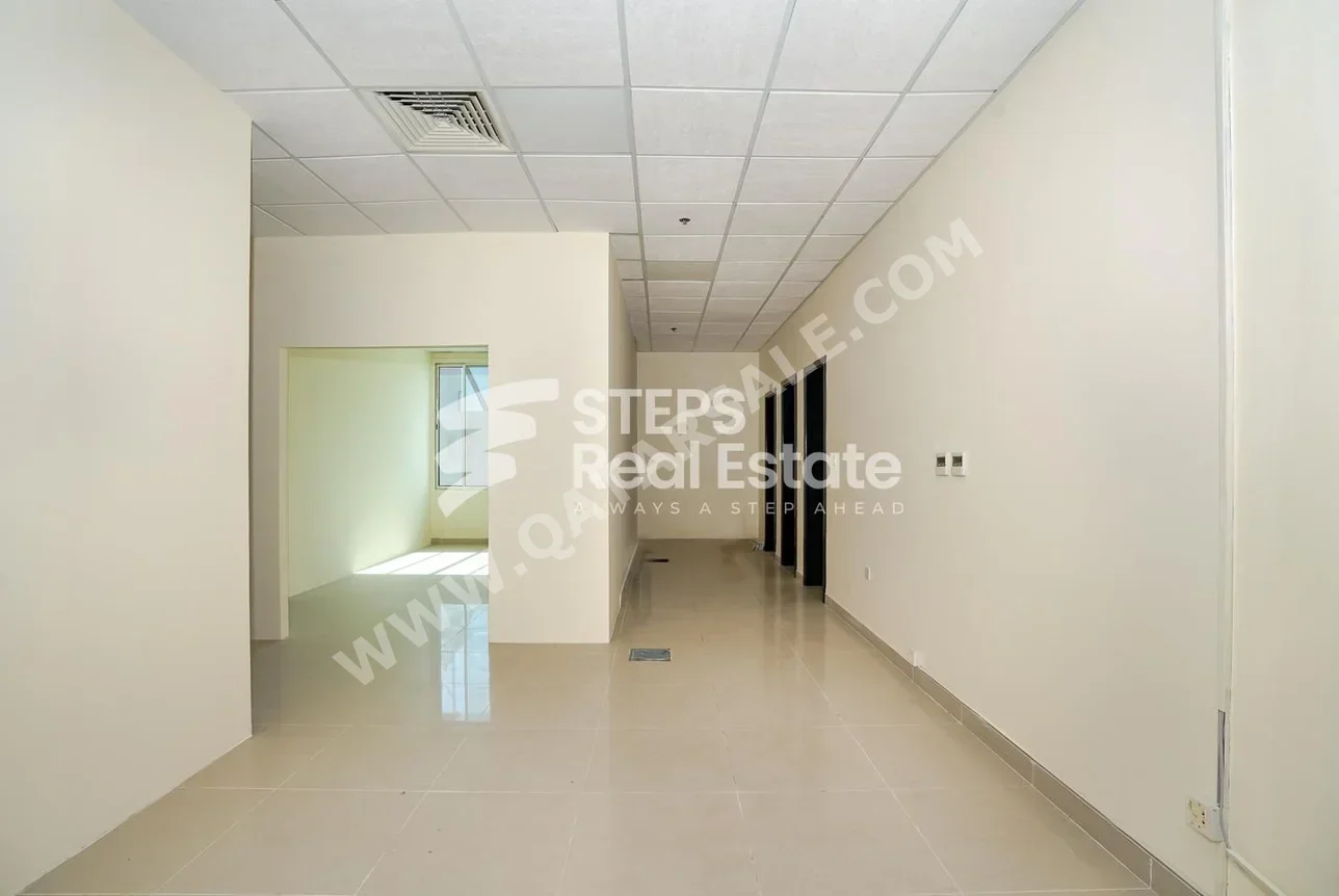 Commercial Offices - Not Furnished  - Doha  - Rawdat Al Khail