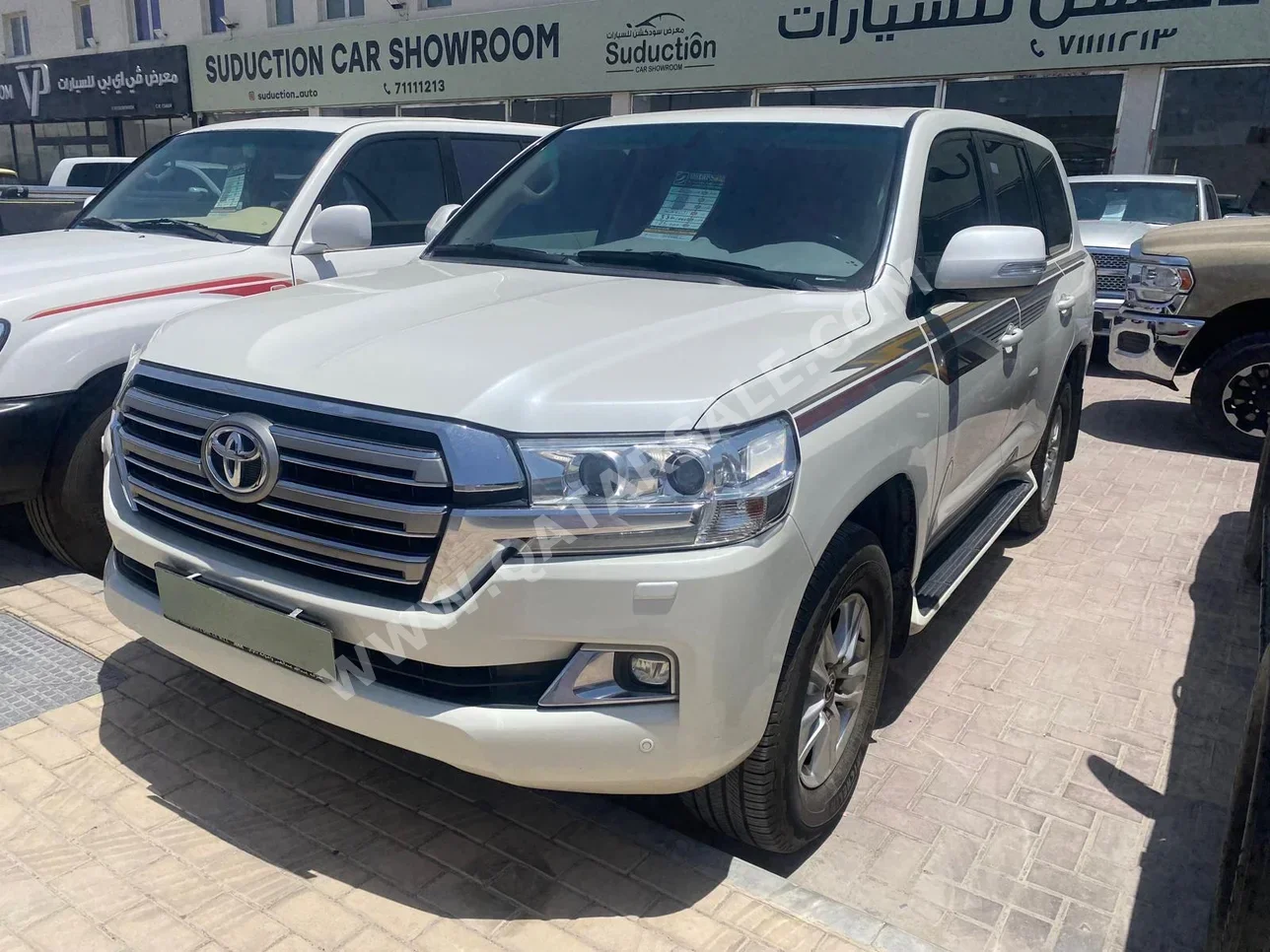 Toyota  Land Cruiser  GXR  2016  Automatic  334,000 Km  6 Cylinder  Four Wheel Drive (4WD)  SUV  White