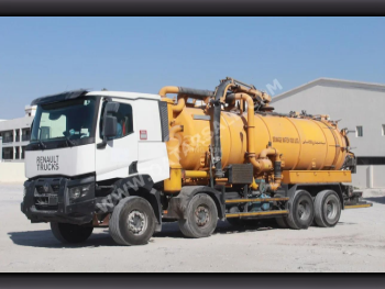 صهريج ماء رينو  2019  ابيض واصفر  رمادي  141841 كم
