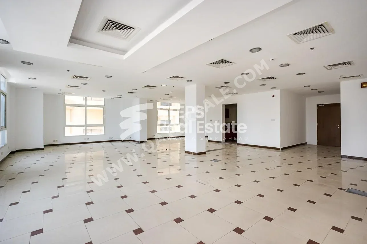 Commercial Offices - Not Furnished  - Doha  - Umm Ghuwailina