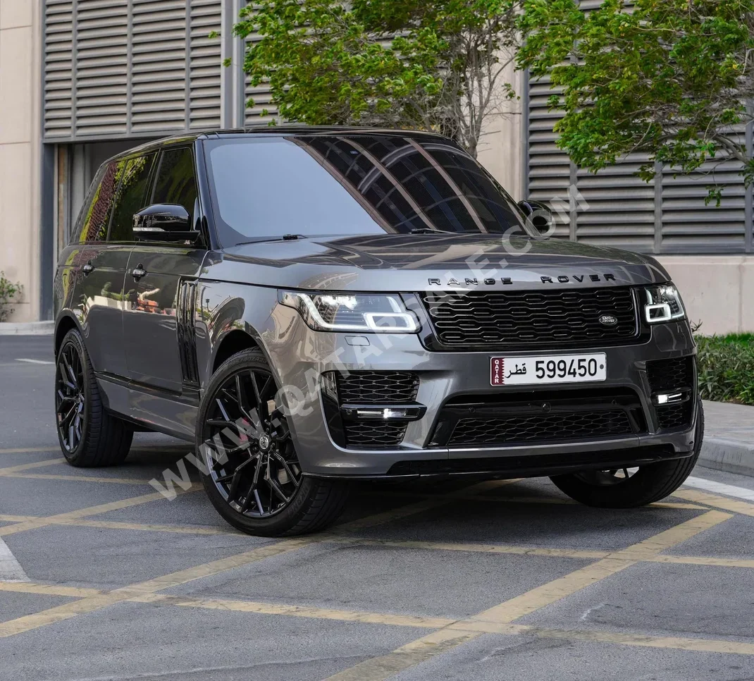 Land Rover  Range Rover  Vogue  Autobiography  2016  Automatic  145,000 Km  8 Cylinder  Four Wheel Drive (4WD)  SUV  Gray