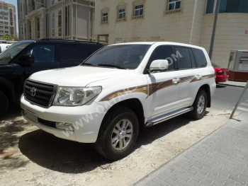Toyota  Land Cruiser  GX  2010  Automatic  222,000 Km  6 Cylinder  Four Wheel Drive (4WD)  SUV  White