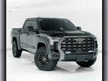 Toyota  Tundra  Platinum  2022  Automatic  39,900 Km  6 Cylinder  Four Wheel Drive (4WD)  Pick Up  Black