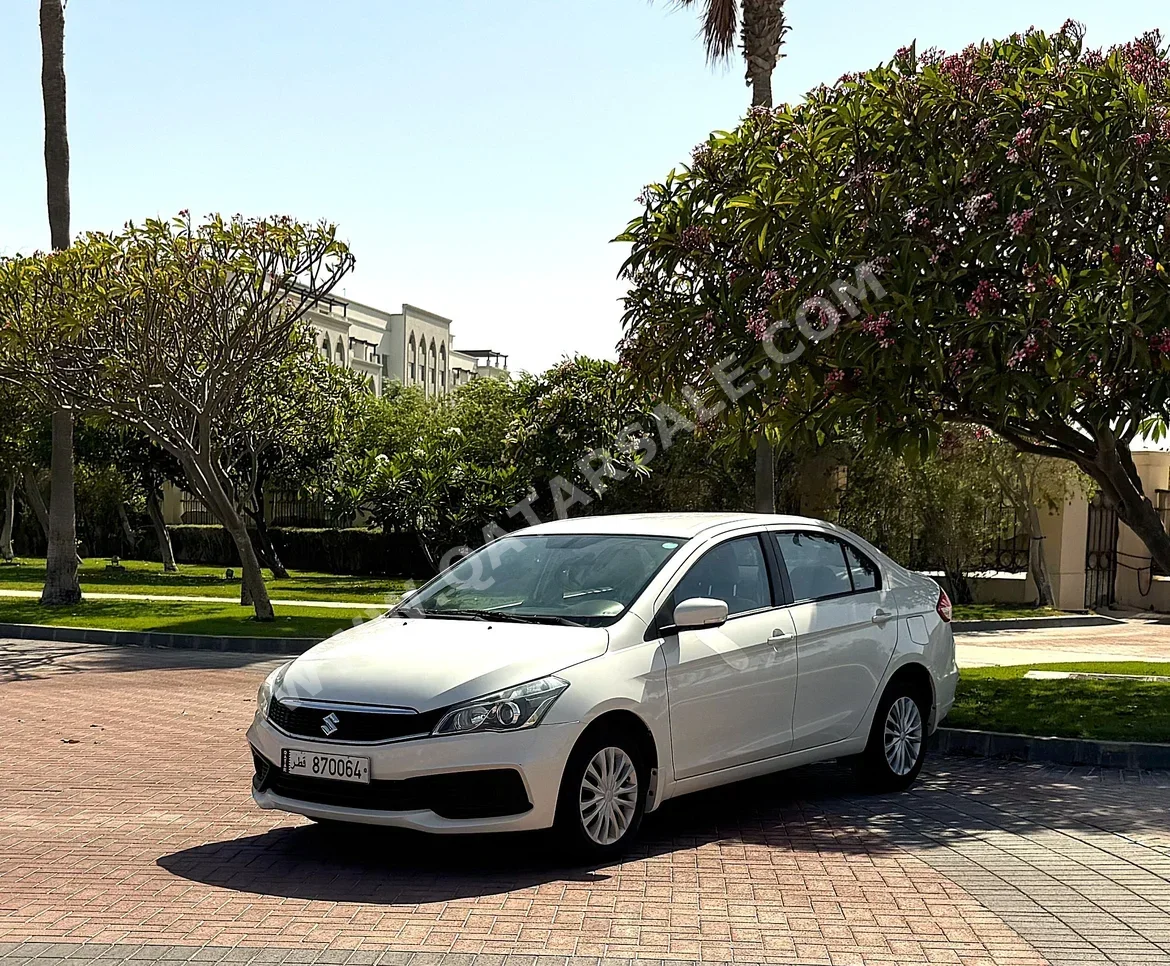 Suzuki  Ciaz  2022  Automatic  41,500 Km  4 Cylinder  Front Wheel Drive (FWD)  Sedan  White