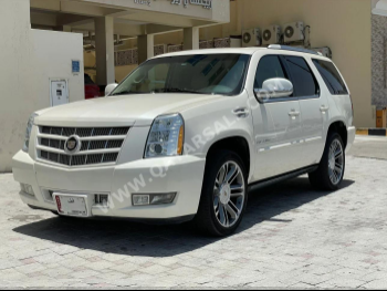 Cadillac  Escalade  Sport  2012  Automatic  203,000 Km  8 Cylinder  Four Wheel Drive (4WD)  SUV  White