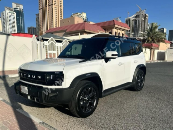 Jetour  T2  Luxury  2025  Automatic  2,700 Km  4 Cylinder  All Wheel Drive (AWD)  SUV  White and Black  With Warranty