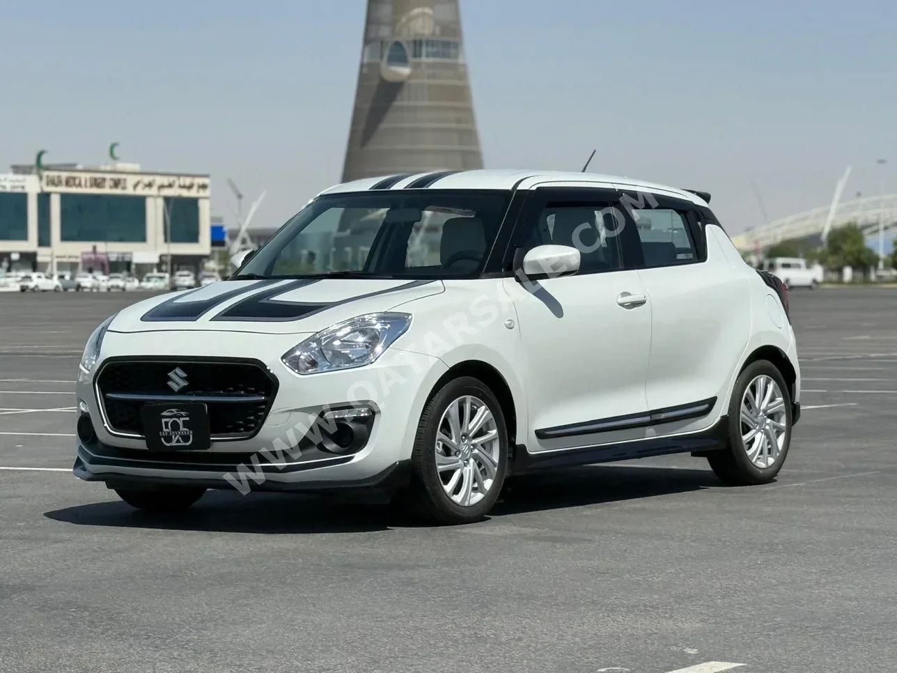 Suzuki  Swift  2024  Automatic  38,000 Km  4 Cylinder  Front Wheel Drive (FWD)  Hatchback  White  With Warranty