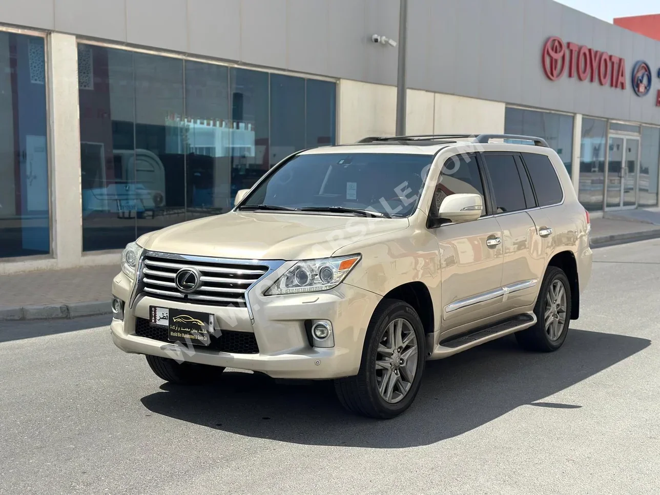 Lexus  LX  570 S  2013  Automatic  283,000 Km  8 Cylinder  Four Wheel Drive (4WD)  SUV  Gold