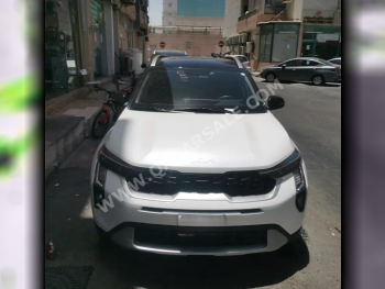 Kia  SONET  4 Cylinder  SUV 2x4  Black  2024