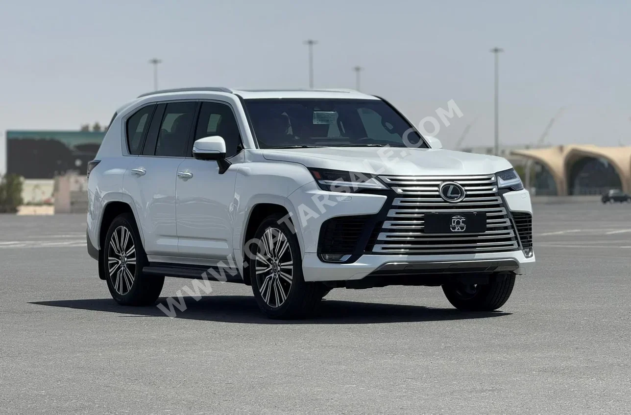 Lexus  LX  600  2024  Automatic  15,000 Km  6 Cylinder  All Wheel Drive (AWD)  SUV  White  With Warranty
