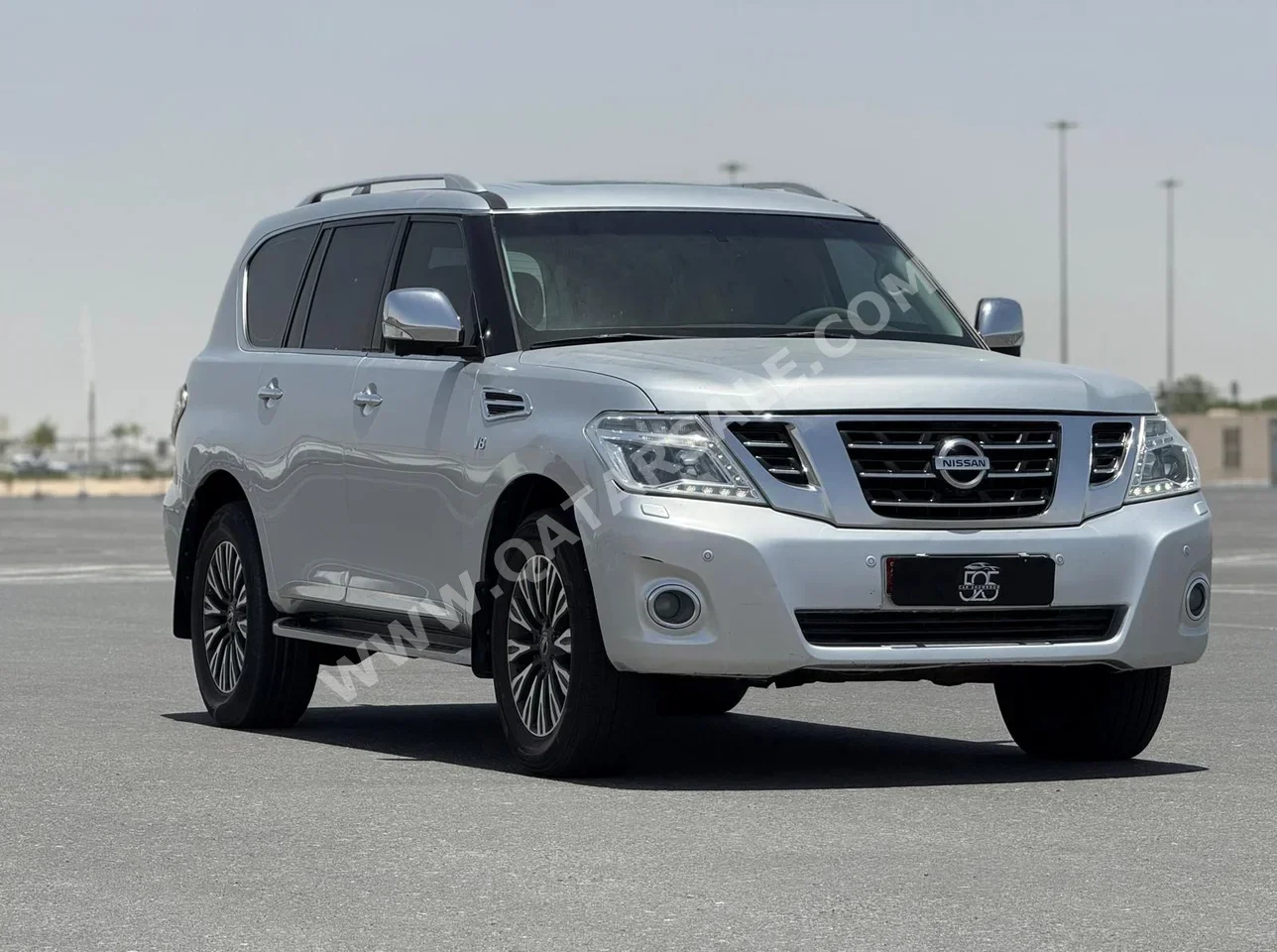 Nissan  Patrol  Platinum  2015  Automatic  233,000 Km  8 Cylinder  Four Wheel Drive (4WD)  SUV  Silver