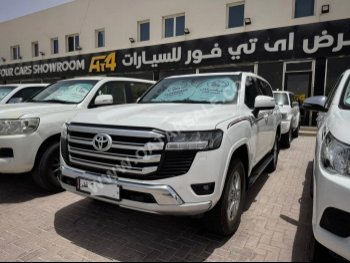 Toyota  Land Cruiser  GXR  2022  Automatic  87,000 Km  6 Cylinder  Four Wheel Drive (4WD)  SUV  White