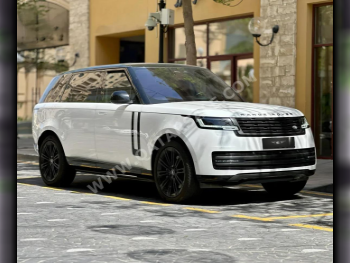 Land Rover  Range Rover  Vogue HSE L  2022  Automatic  62,000 Km  8 Cylinder  Four Wheel Drive (4WD)  SUV  White  With Warranty
