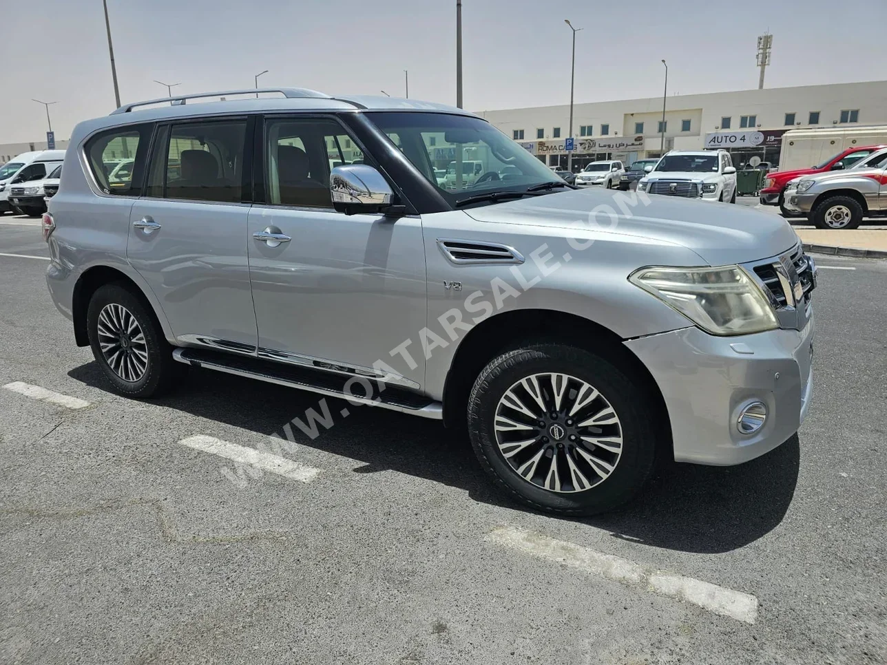 Nissan  Patrol  Platinum  2017  Automatic  190,000 Km  8 Cylinder  Four Wheel Drive (4WD)  SUV  Silver