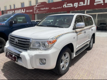 Toyota  Land Cruiser  VXR  2012  Automatic  320,000 Km  8 Cylinder  Four Wheel Drive (4WD)  SUV  White