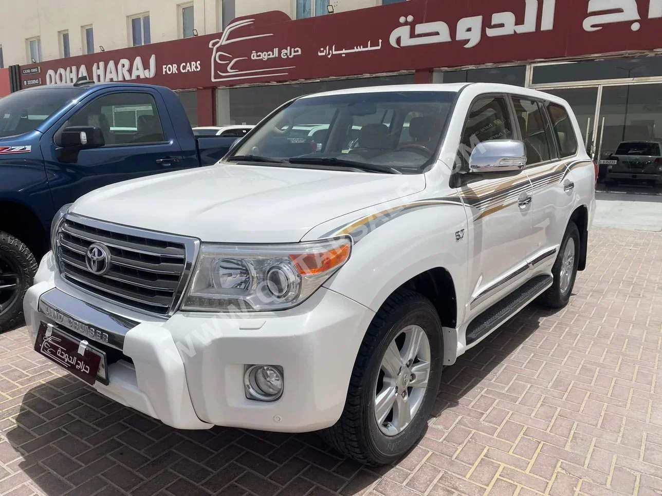 Toyota  Land Cruiser  VXR  2012  Automatic  320,000 Km  8 Cylinder  Four Wheel Drive (4WD)  SUV  White