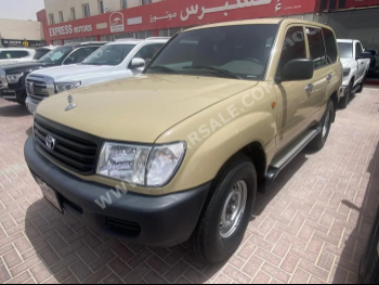Toyota  Land Cruiser  G  2001  Manual  224,000 Km  6 Cylinder  Four Wheel Drive (4WD)  SUV  Beige