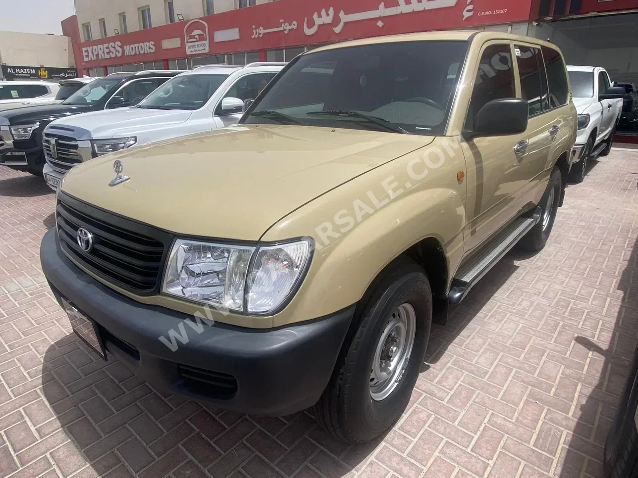 Toyota  Land Cruiser  G  2001  Manual  224,000 Km  6 Cylinder  Four Wheel Drive (4WD)  SUV  Beige