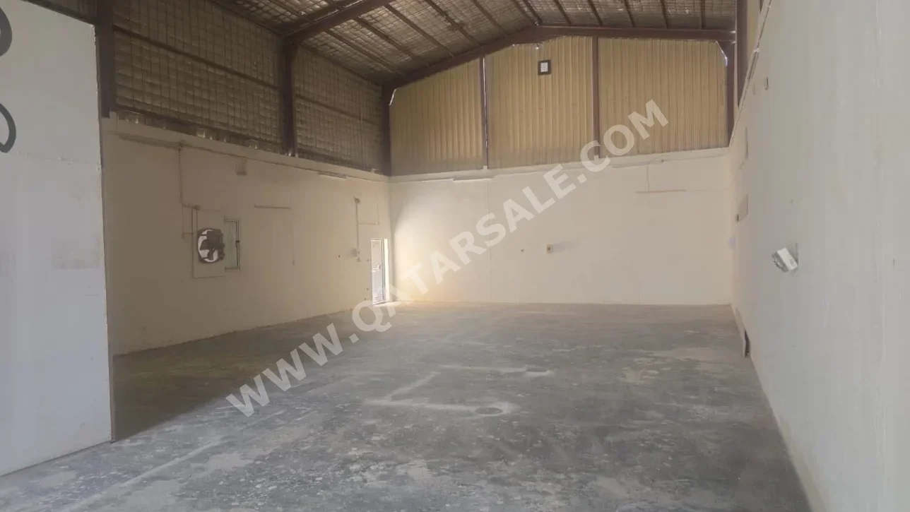 Warehouses & Stores - Al Rayyan  - Industrial Area  -Area Size: 250 Square Meter