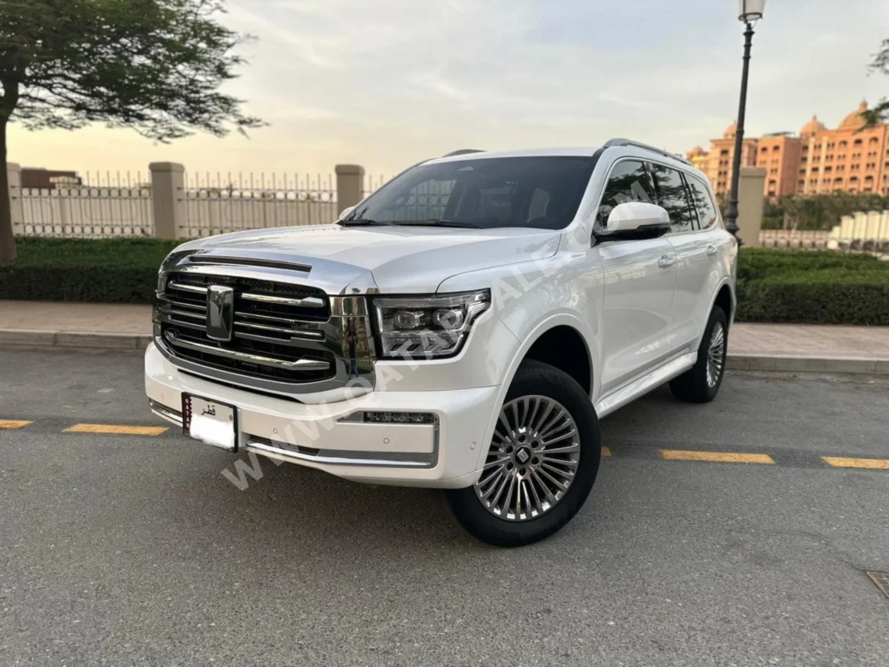 GWM  Tank  500  2025  Automatic  4,000 Km  6 Cylinder  Four Wheel Drive (4WD)  SUV  White  With Warranty