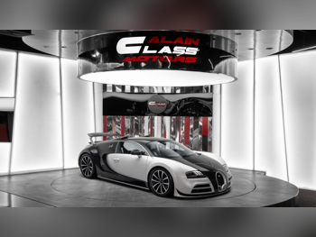 بوغـاتي  فيرون  2006  اوتوماتيك  5,386 كم  12 سلندر  دفع كلي مستمر  كوبيه \ سبورت  أسود و فضي