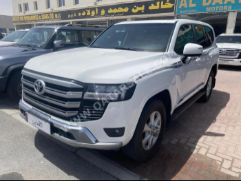 Toyota  Land Cruiser  GXR  2024  Automatic  25,000 Km  6 Cylinder  Four Wheel Drive (4WD)  SUV  White  With Warranty