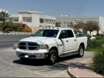 Dodge  Ram  1500  2017  Automatic  130,000 Km  8 Cylinder  Four Wheel Drive (4WD)  Pick Up  White