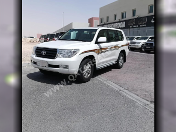 Toyota  Land Cruiser  GX  2009  Automatic  290,000 Km  6 Cylinder  Four Wheel Drive (4WD)  SUV  White