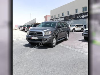 تويوتا  سكويا  اس ار 5  2014  اوتوماتيك  230,000 كم  8 سلندر  دفع رباعي  اس يو في  رمادي