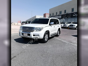 Toyota  Land Cruiser  VXR  2011  Automatic  173,000 Km  8 Cylinder  Four Wheel Drive (4WD)  SUV  White