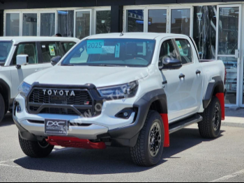 Toyota  Hilux  GR Sport  2025  Automatic  0 Km  6 Cylinder  Four Wheel Drive (4WD)  Pick Up  White  With Warranty