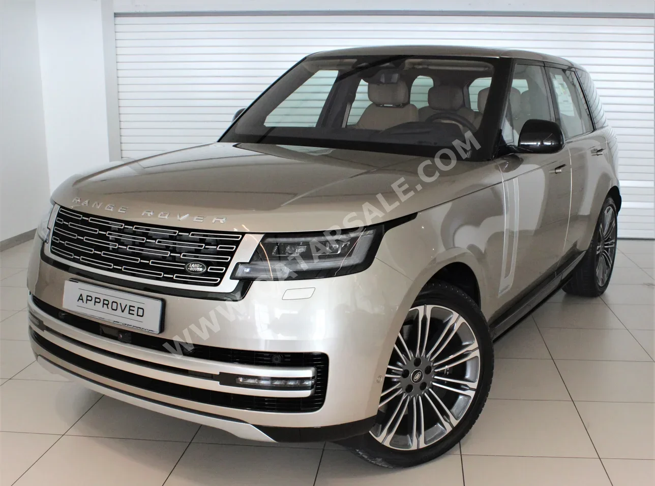 Land Rover  Range Rover  Vogue  Autobiography  2022  Automatic  29,016 Km  8 Cylinder  Four Wheel Drive (4WD)  SUV  Beige  With Warranty